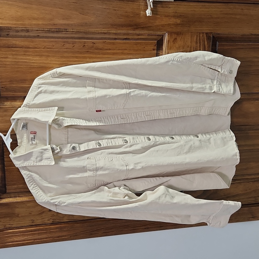 Mens Large Levi's button shirt